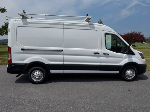 Used 2023 Ford Transit 250 Medium Roof AWD image 7