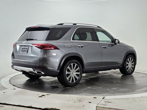 Certified 2025 Mercedes-Benz GLE 450e 4MATIC image 3