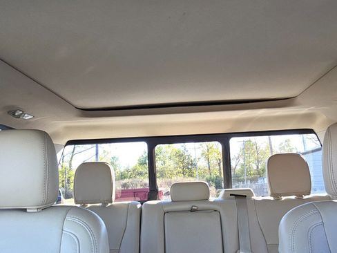 Used 2019 Ford F250 Lariat w/ Chrome Package image 17