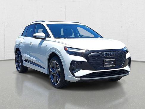 Certified 2023 Audi Q4 e-tron Premium w/ Convenience Package AWD/4WD image 3