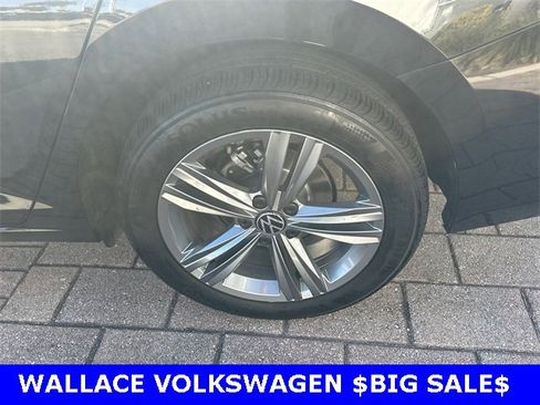 Certified 2024 Volkswagen Jetta SE image 10