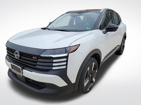 New 2025 Nissan Kicks SR w/ SR Premium Package image 1