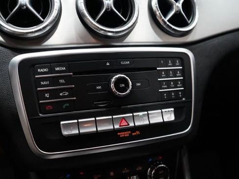 Used 2018 Mercedes-Benz CLA 250 4MATIC image 27