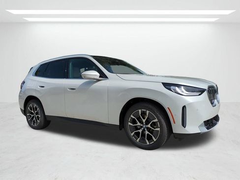 New 2026 BMW X3 xDrive30i w/ Premium Package AWD/4WD image 2