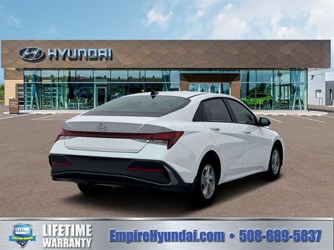 New 2026 Hyundai Elantra SE FWD image 7