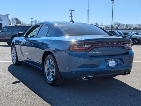 Used 2022 Dodge Charger SXT image 5