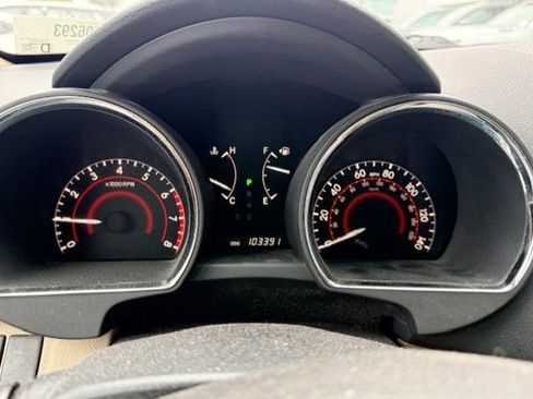 Used 2012 Toyota Highlander FWD image 5