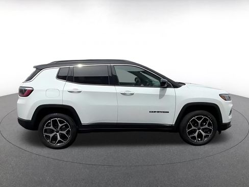 Used 2025 Jeep Compass Limited AWD/4WD image 14
