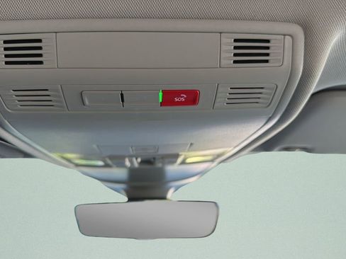 New 2026 Volkswagen Taos SE image 24