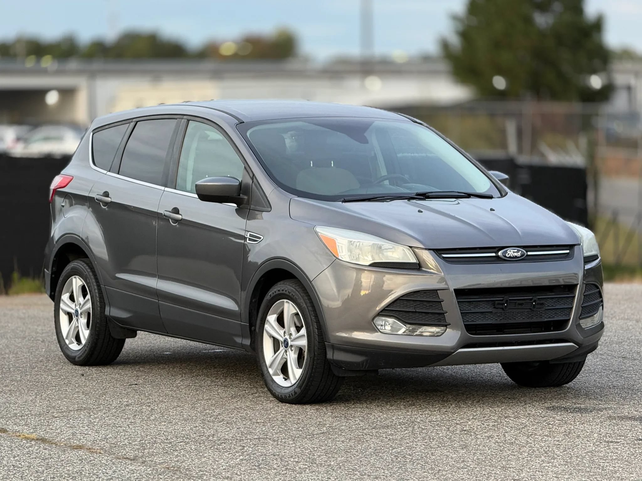 Used 2014 Ford Escape SE FWD image 1