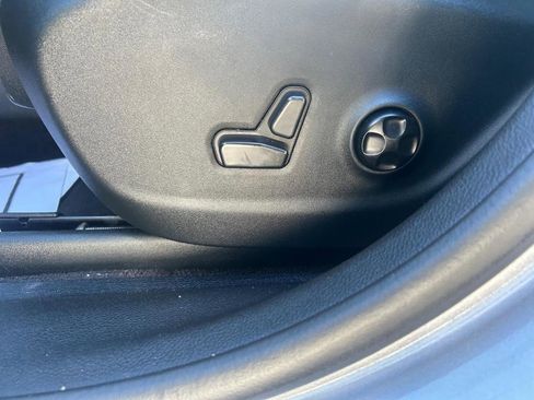 Used 2019 Jeep Cherokee Latitude Plus image 14