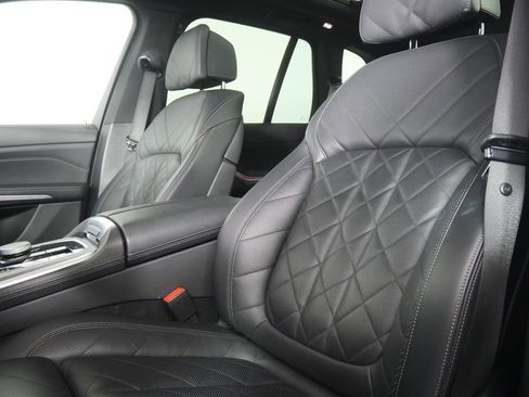 Used 2024 BMW X5 xDrive40i AWD/4WD image 10