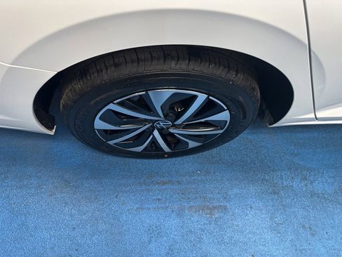 Used 2024 Volkswagen Jetta S image 5