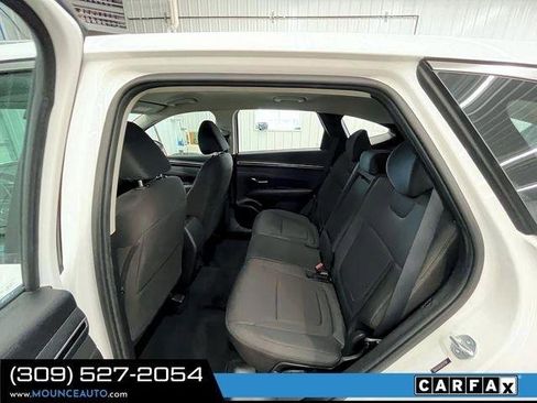 Used 2023 Hyundai Tucson SE image 12