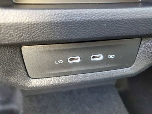 New 2026 Volkswagen Taos SE FWD image 11