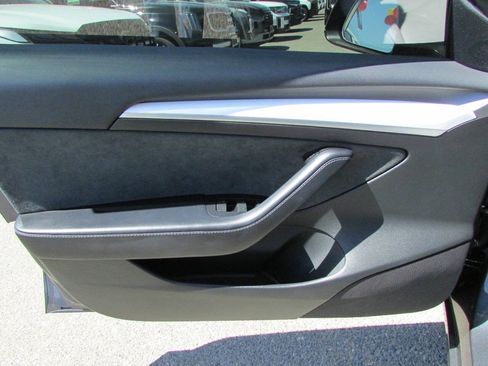 Used 2023 Tesla Model 3 Standard Range RWD image 15