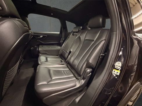 Used 2019 Audi Q7 3.0T Premium Plus w/ Premium Plus Package AWD/4WD image 25