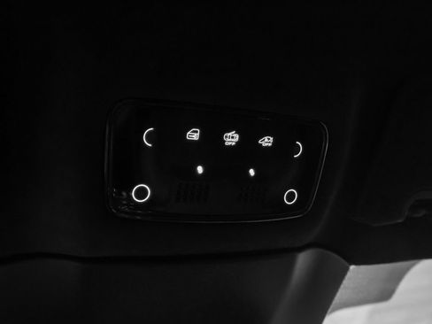 Certified 2022 Ferrari Roma RWD image 68