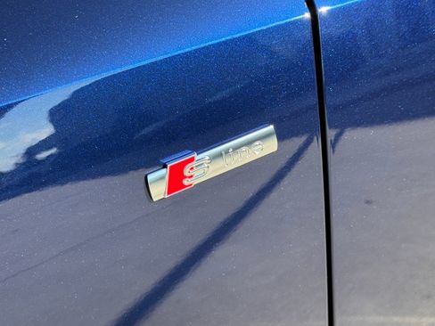 New 2025 Audi Q3 2.0T Premium image 8