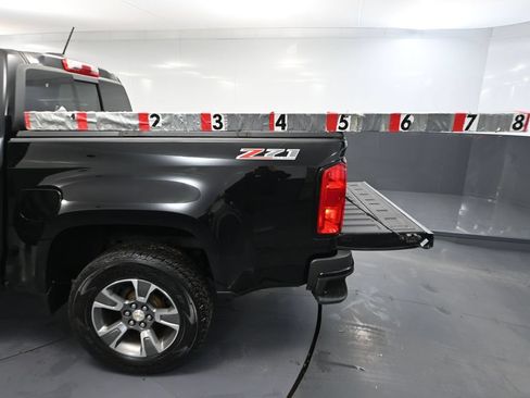Used 2020 Chevrolet Colorado Z71 AWD/4WD image 39