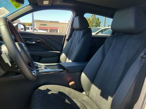 Used 2025 Acura ADX A-Spec image 17