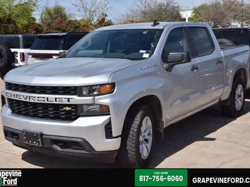 Used 2022 Chevrolet Silverado 1500 Custom image 1