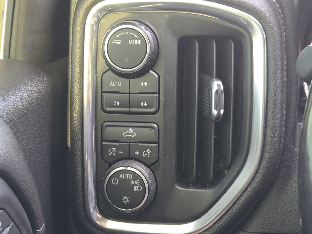 Used 2021 Chevrolet Silverado 1500 LT AWD/4WD image 18