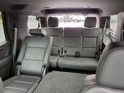 Used 2025 Chevrolet Tahoe Z71 image 24