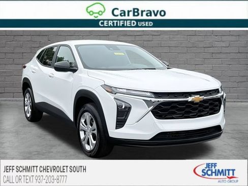 Certified 2026 Chevrolet Trax LS FWD image 1