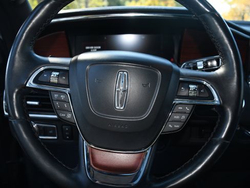 Used 2021 Lincoln Navigator L Reserve image 13