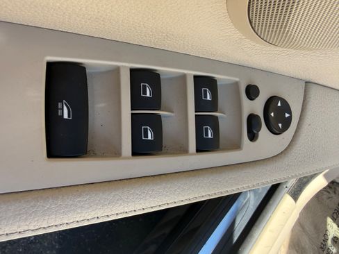 Used 2013 BMW 328i Convertible RWD image 11