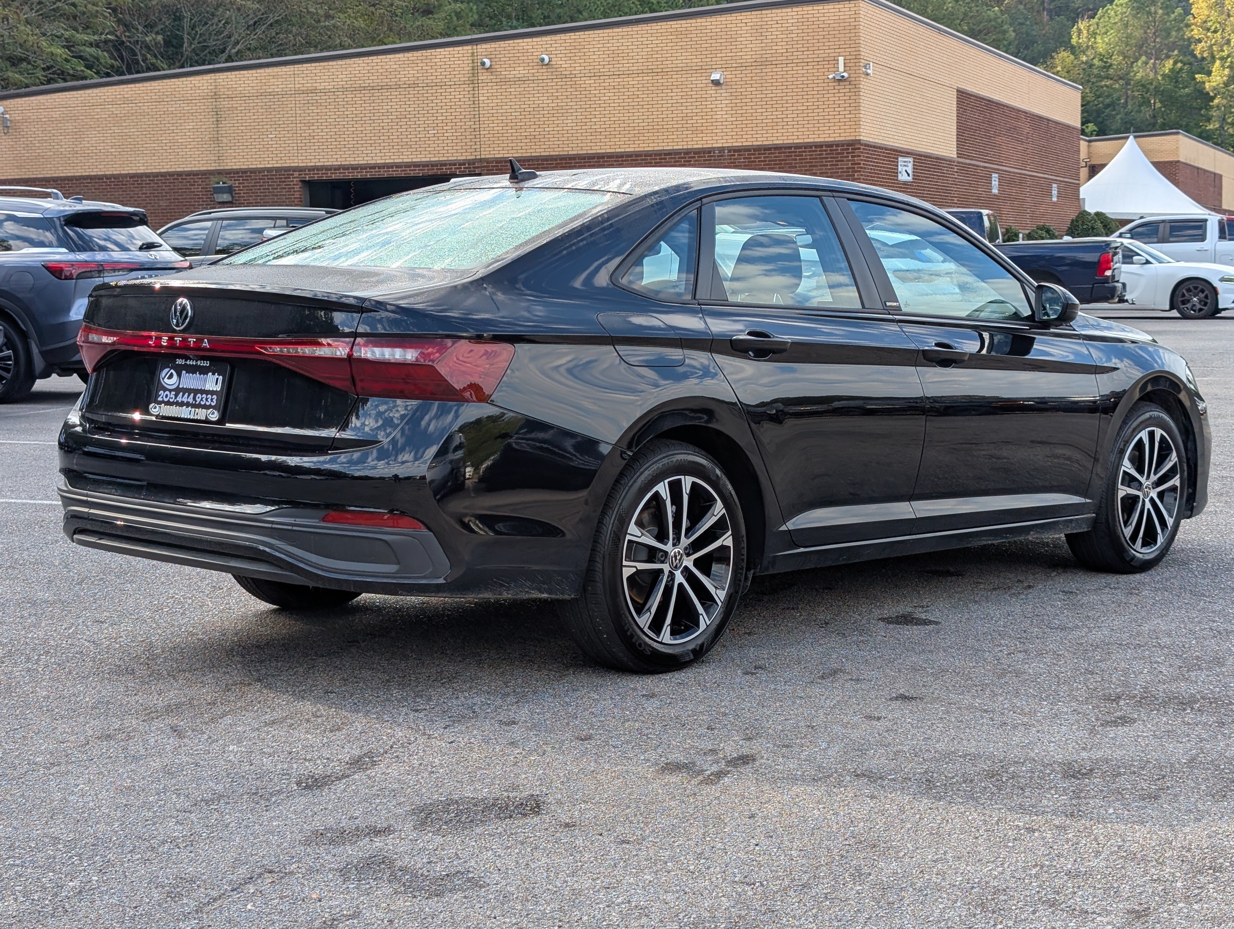 Used 2026 Volkswagen Jetta Sport FWD image 9