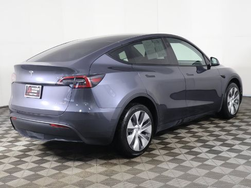 Used 2023 Tesla Model Y Long Range image 11