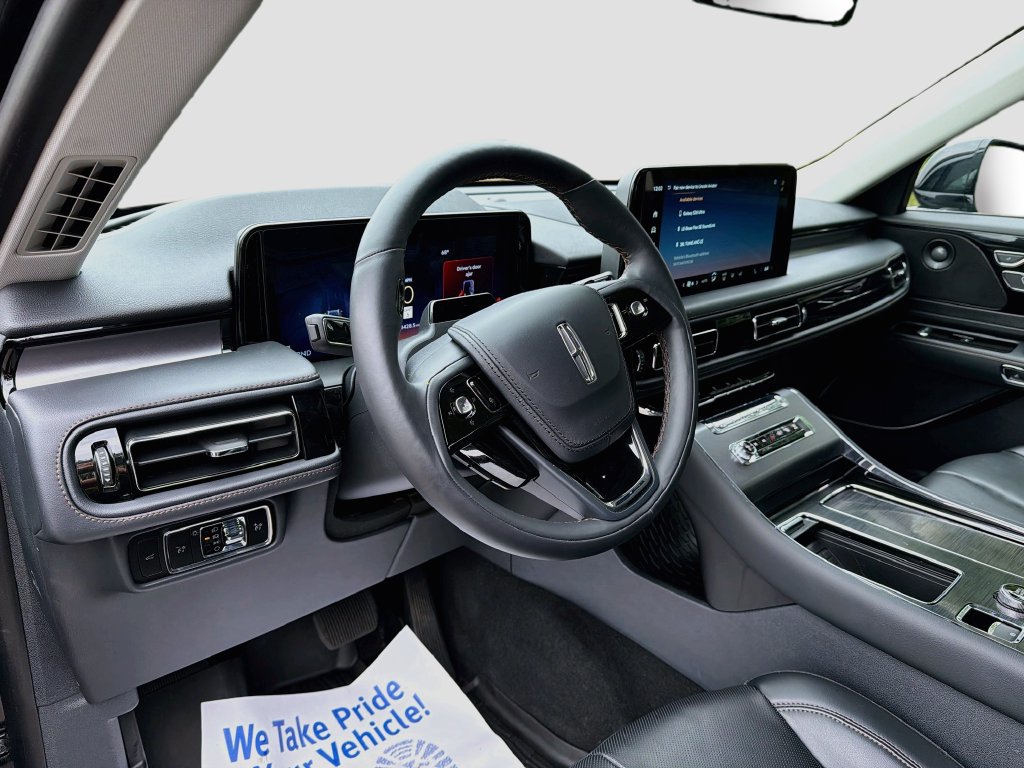 Used 2025 Lincoln Aviator AWD w/ Equipment Group 101A image 9