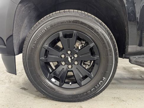 Used 2021 Chevrolet Colorado Z71 w/ Z71 Midnight Edition AWD/4WD image 12