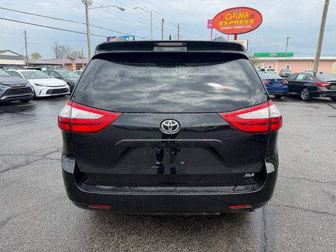 Used 2019 Toyota Sienna XLE FWD image 7