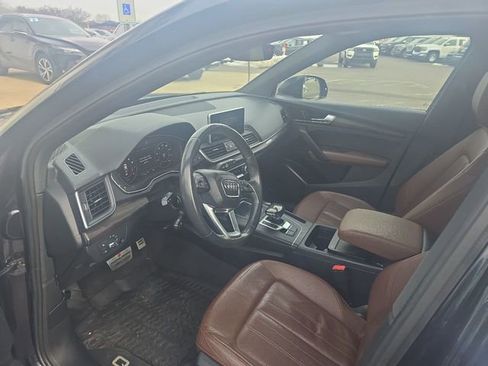 Used 2018 Audi Q5 2.0T Premium Plus w/ Premium Plus Package image 2