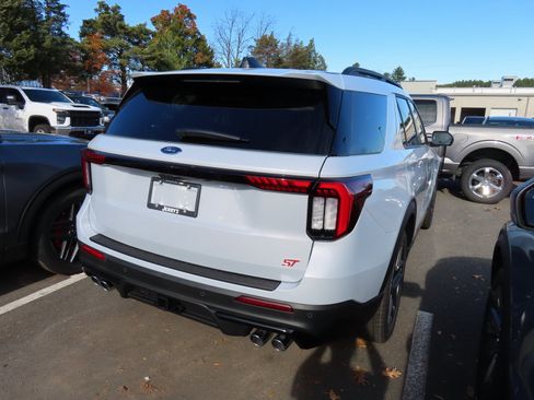 New 2026 Ford Explorer ST w/ Sun And Sound Package image 4