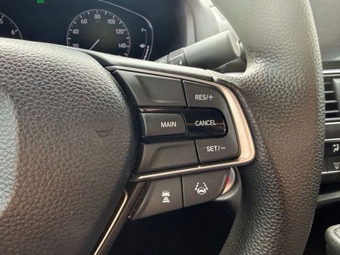 Used 2018 Honda Accord EX image 13