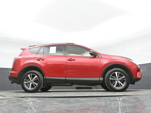 Used 2016 Toyota RAV4 XLE image 31