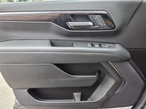 Certified 2025 Chevrolet Tahoe LT image 30