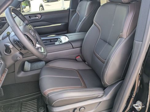 New 2025 Nissan Armada SL w/ Captain's Chari Seat Package image 13