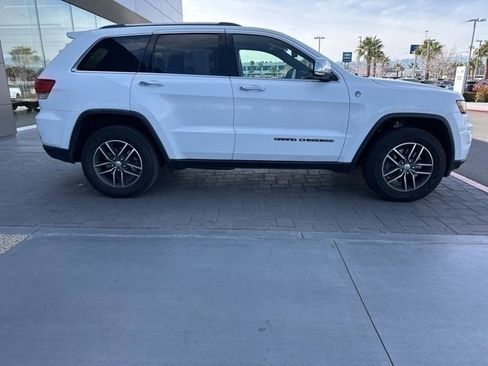 Used 2018 Jeep Grand Cherokee Limited image 4