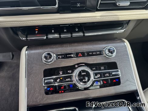 Used 2023 Lincoln Aviator Reserve w/ Equipment Group 201A image 36