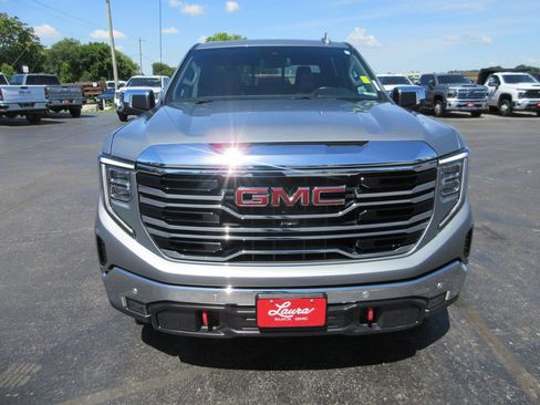Certified 2023 GMC Sierra 1500 SLT w/ SLT Premium Plus Package AWD/4WD image 13