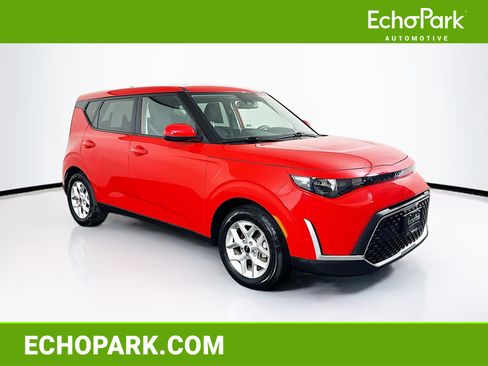 Used 2025 Kia Soul LX w/ LX Technology Package image 1