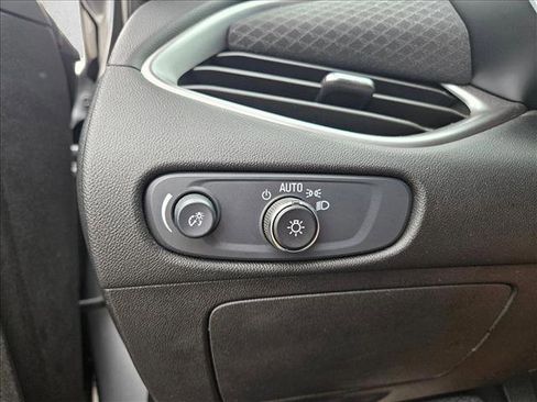Used 2025 Chevrolet Malibu LT FWD image 13