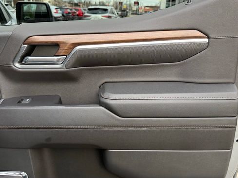Used 2023 Chevrolet Silverado 1500 High Country w/ High Country Premium Package image 31