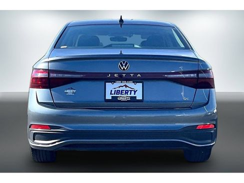 Used 2025 Volkswagen Jetta SE FWD image 5