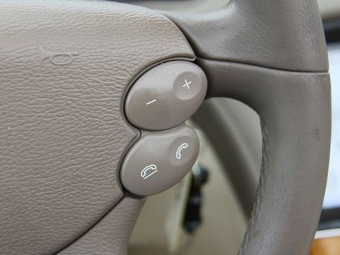 Used 2008 Mercedes-Benz SL 550 image 25